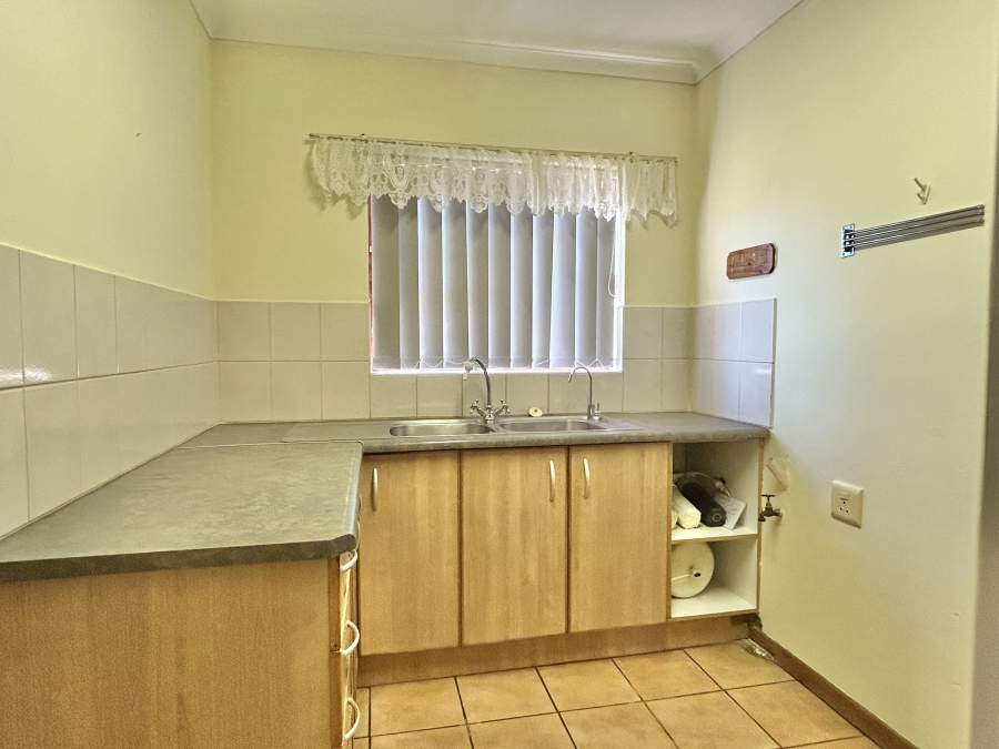 4 Bedroom Property for Sale in Wavecrest Eastern Cape